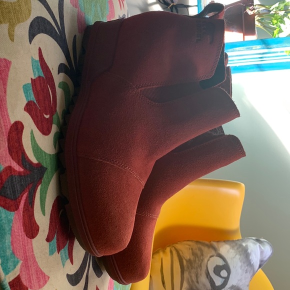Warp Red Sorel Waterproof Ankle Booties 🧡❤️M-W - Picture 1 of 8